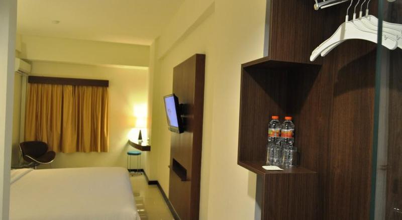 Everyday Smart Hotel - Malang Exterior photo