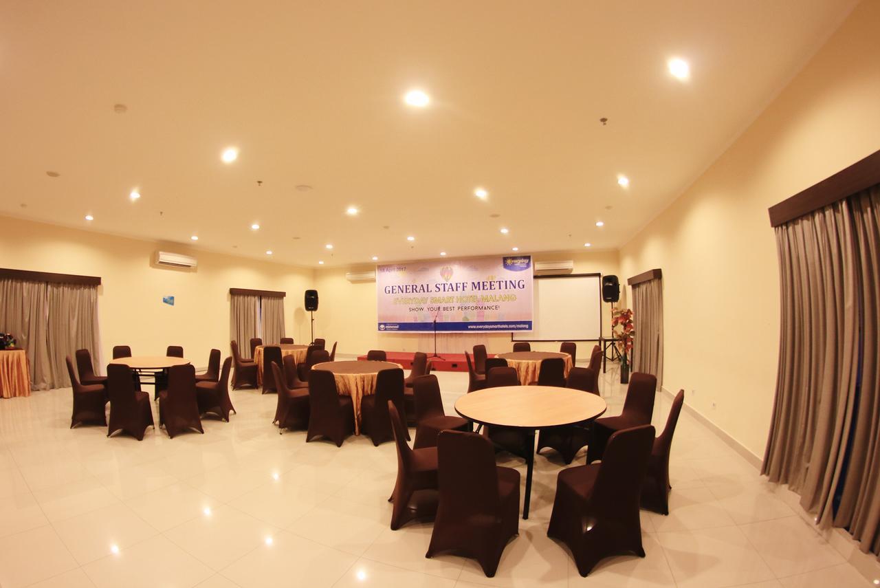 Everyday Smart Hotel - Malang Exterior photo