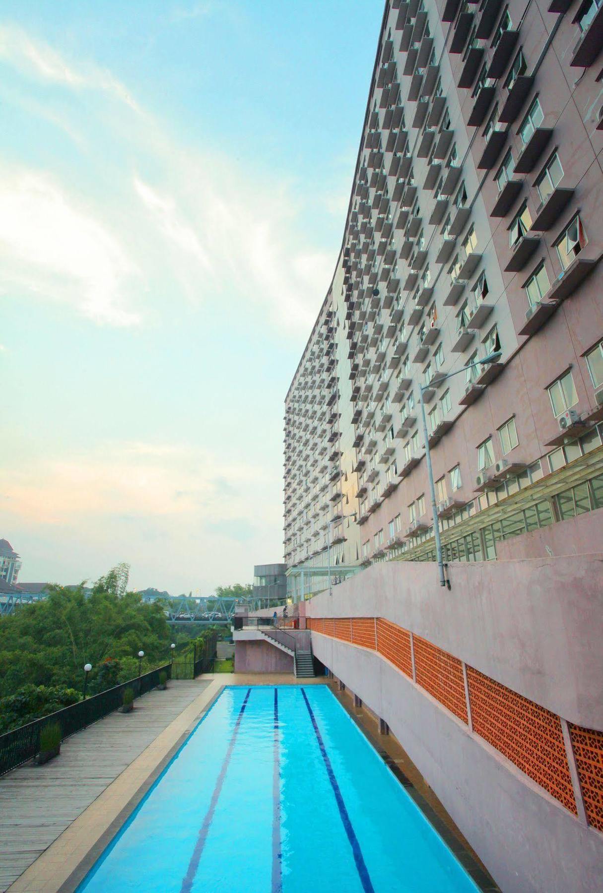 Everyday Smart Hotel - Malang Exterior photo