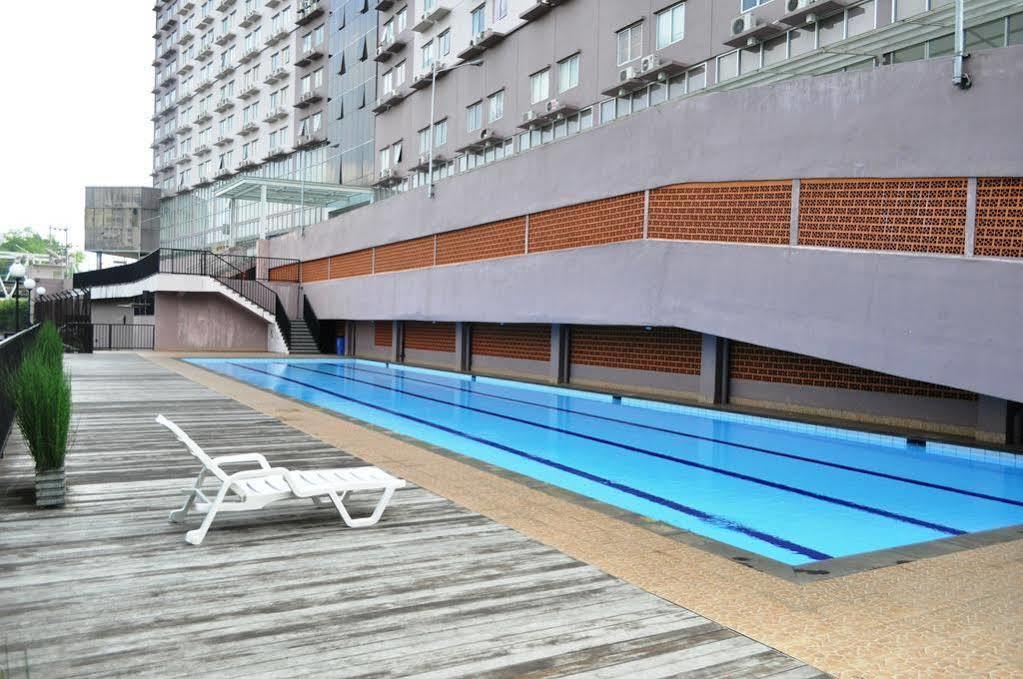 Everyday Smart Hotel - Malang Exterior photo